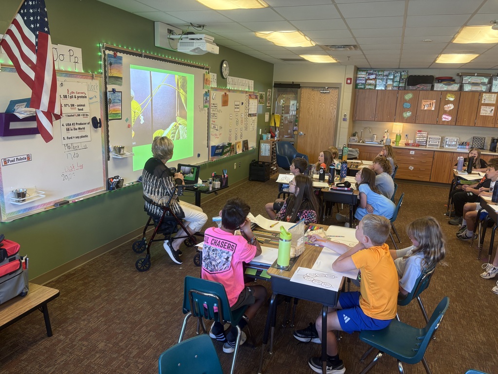 Presenter from Nebraska Soybean Board presenting to a 4th grade classroom