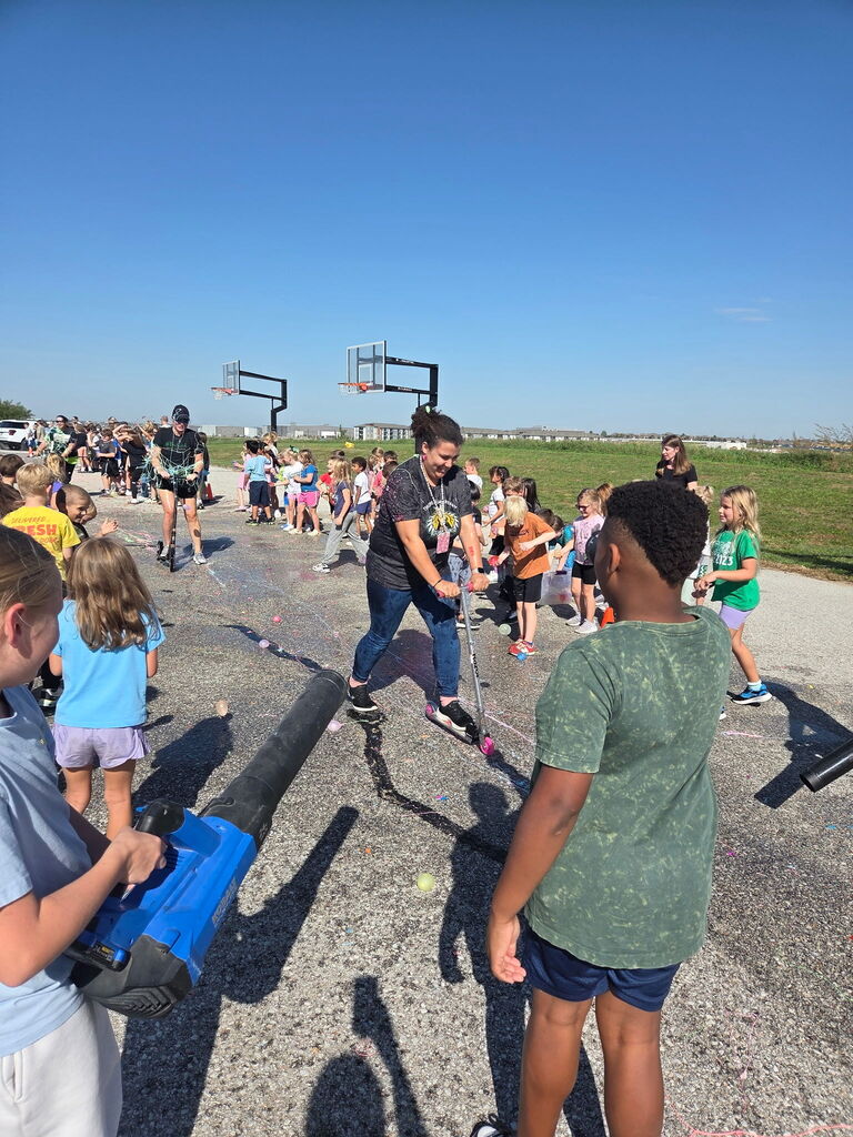 Thomas staff during the PTO carwash
