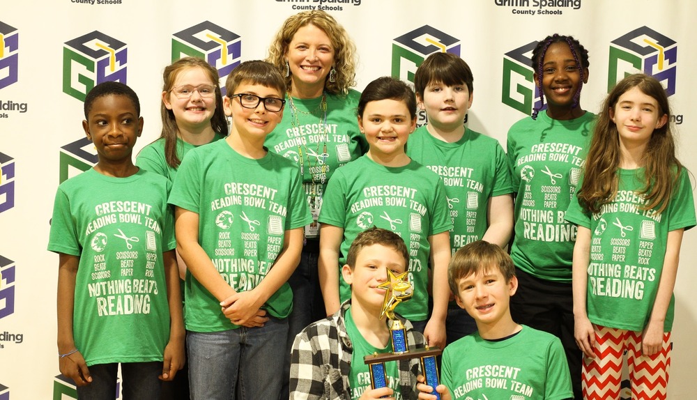 Crescent reading bowl team with trophy