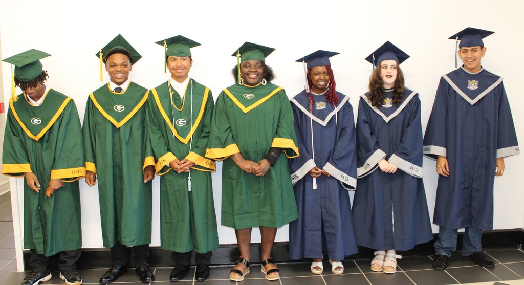 Grad posing