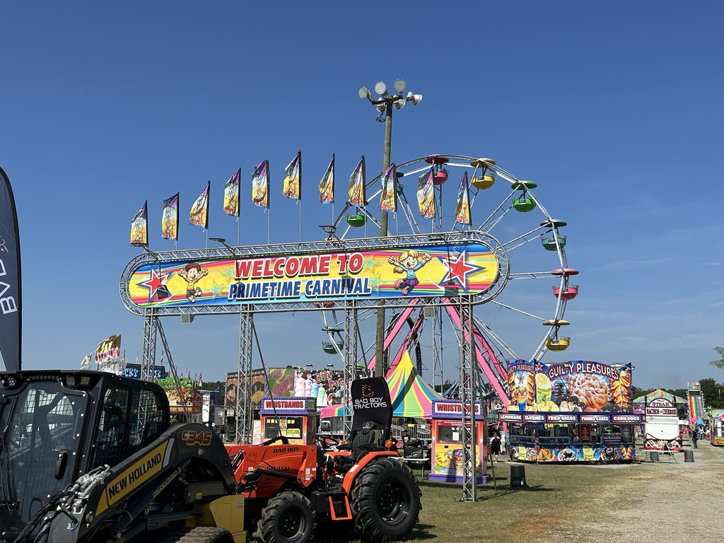 kids at fair