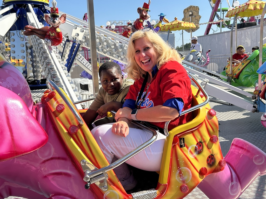 kids at fair