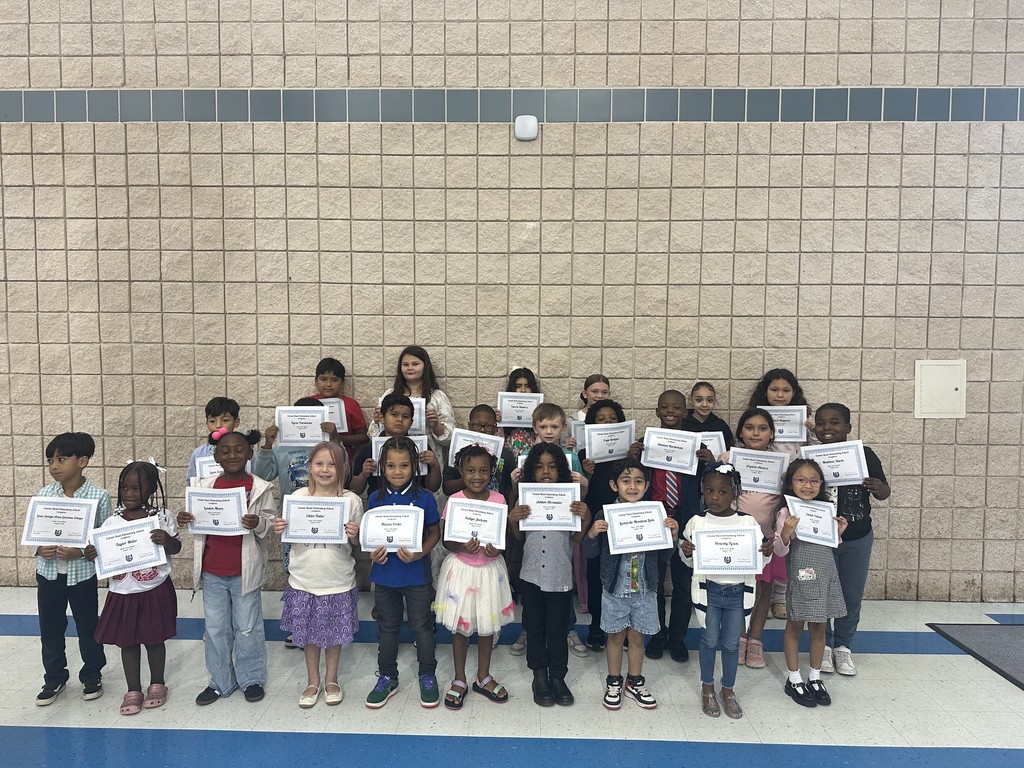 group pic of students with certificates