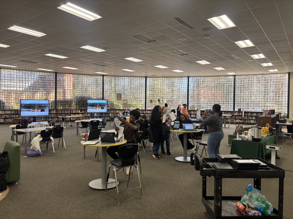 Apply to college day