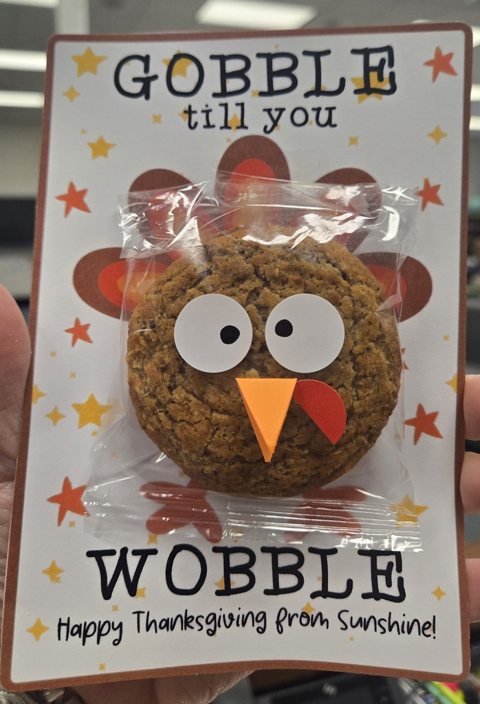 "Gobble til you wobble" card woth oatmeal cream pie decorated as a 