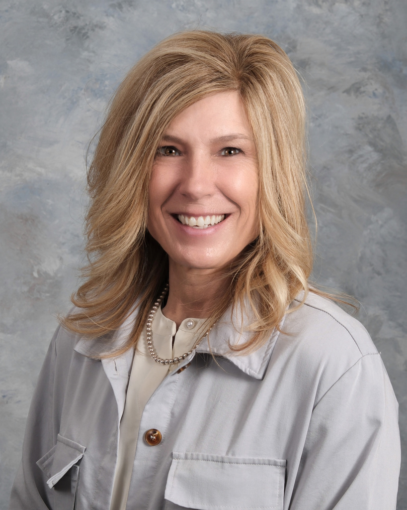 Lindy Pruitt Headshot