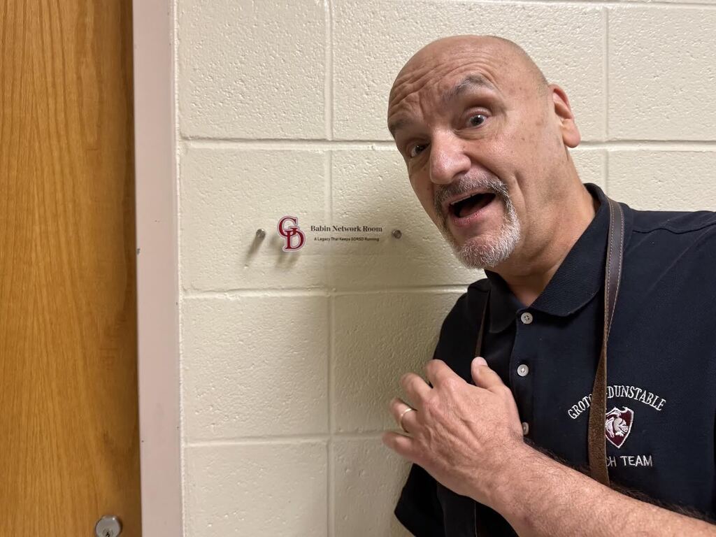 Gary Babin in front of his plaque...