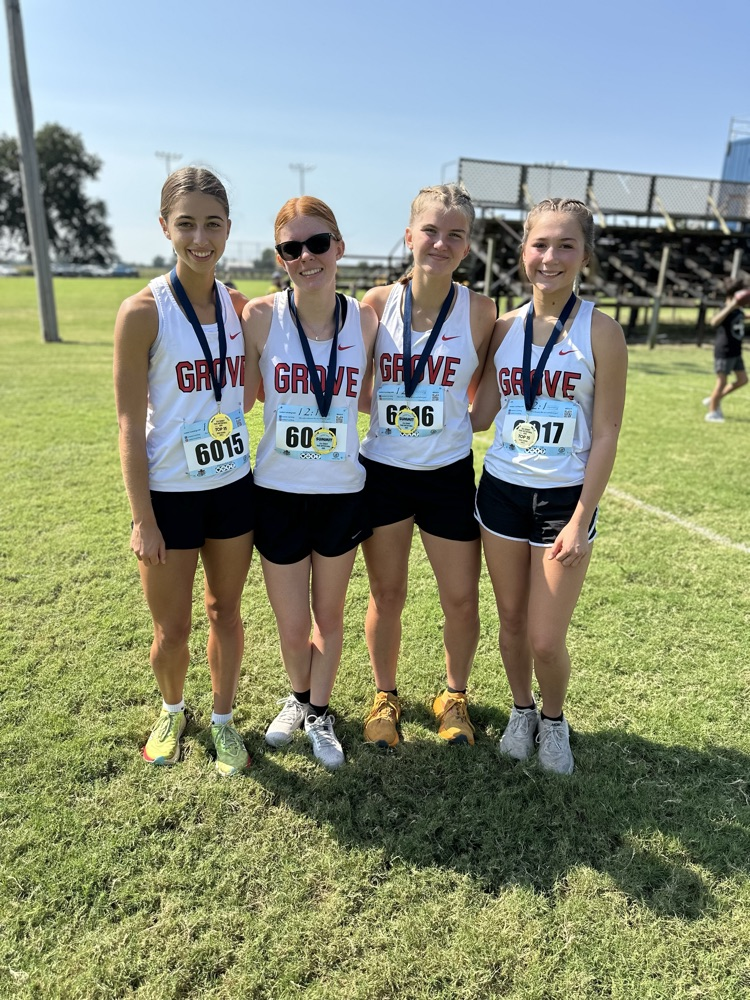 Allie Hasselman, Carley Castleberry, Katelyn Iliff, Kyra Logan