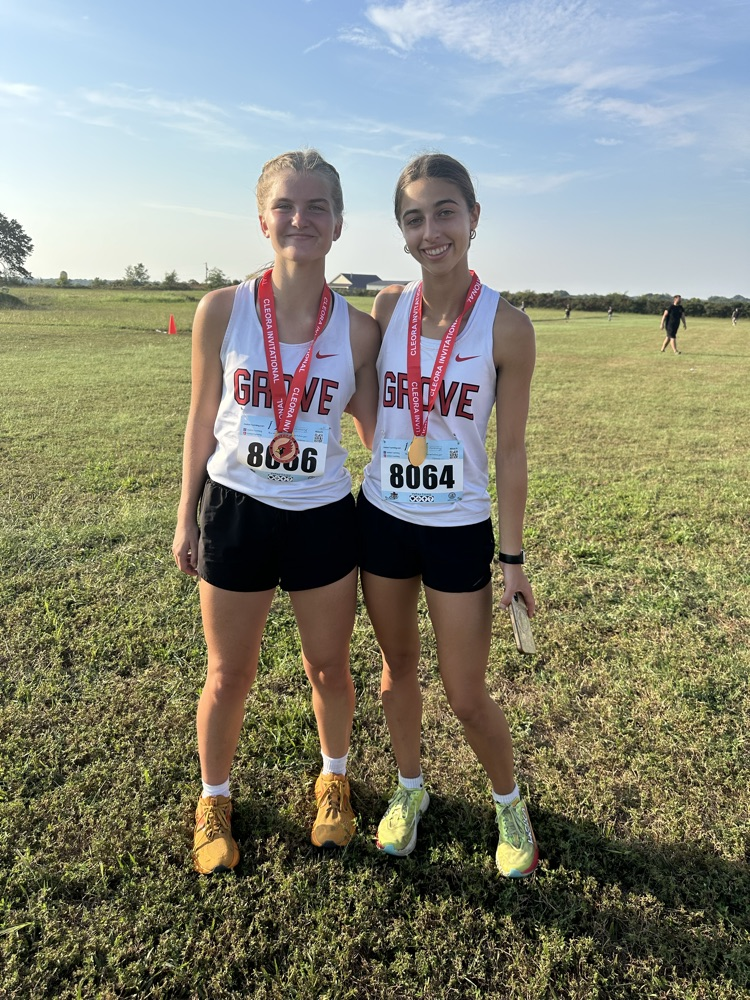 Katelyn Iliff and Allie Hasselman