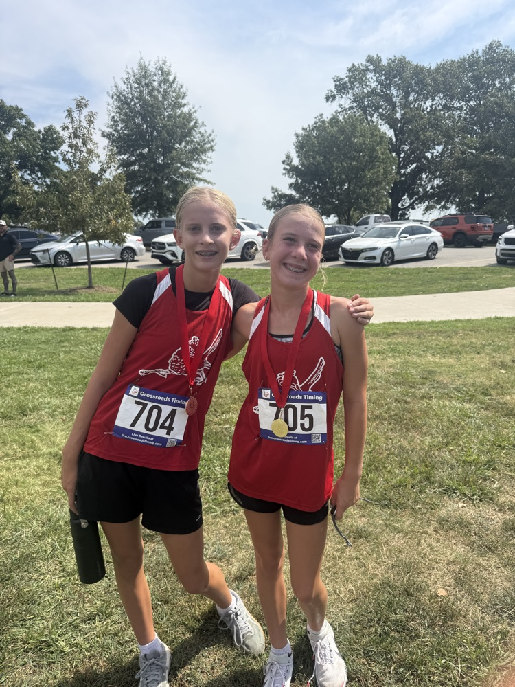Ayla Crowder and Peyton Ferguson