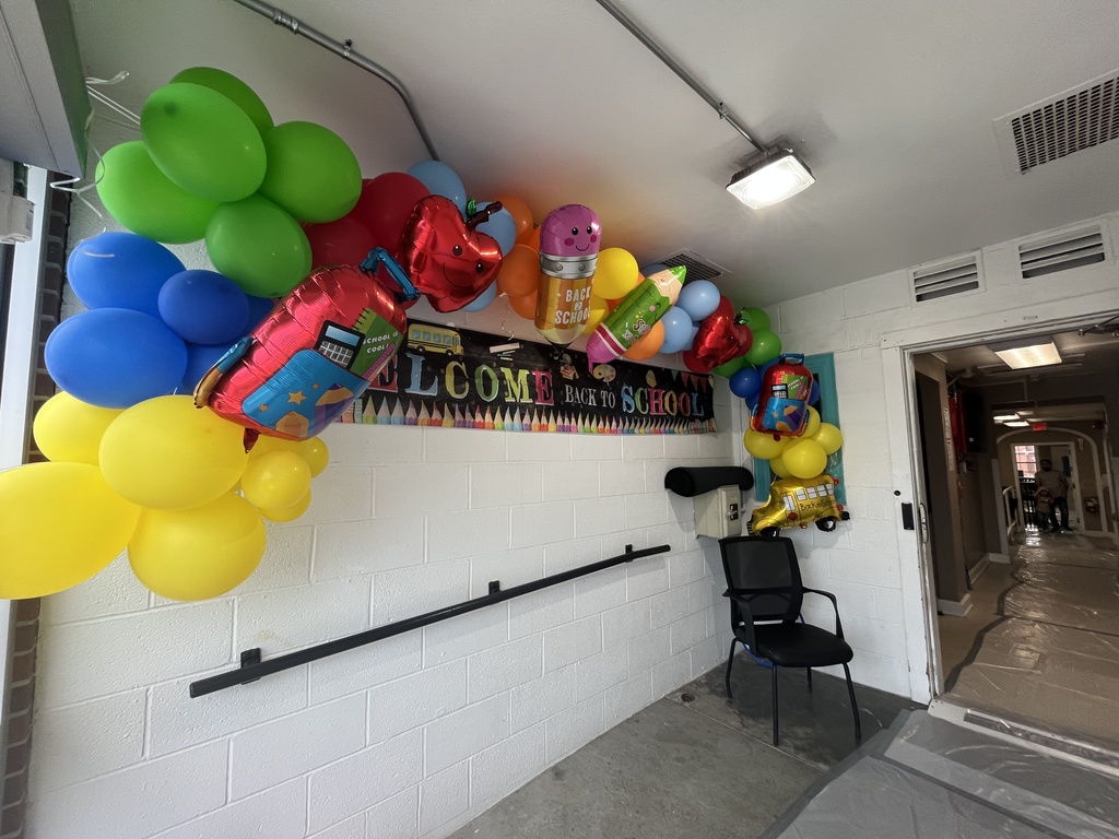 Balloon decoration for welcome back to school 