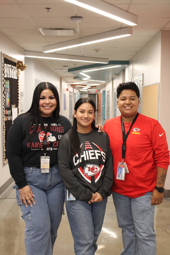 elisa, denisse, and gloria