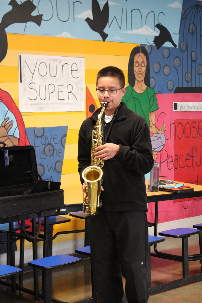 Angel getting instrument 