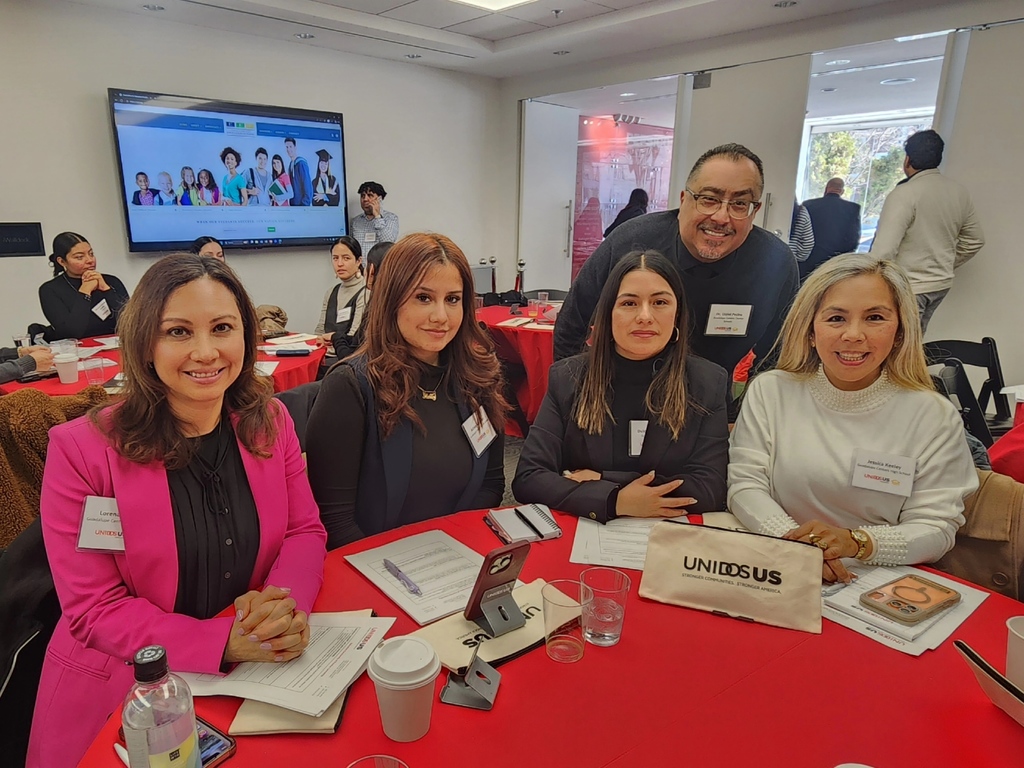 face coordinators at the unidos event