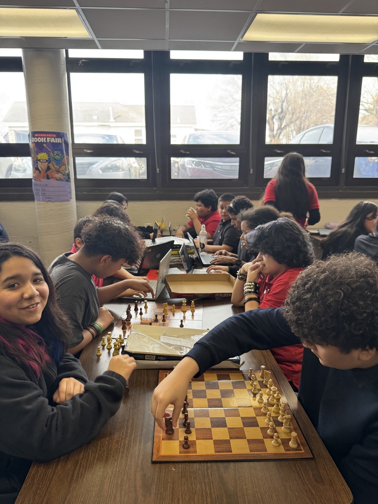 Silver students in the cafeteria