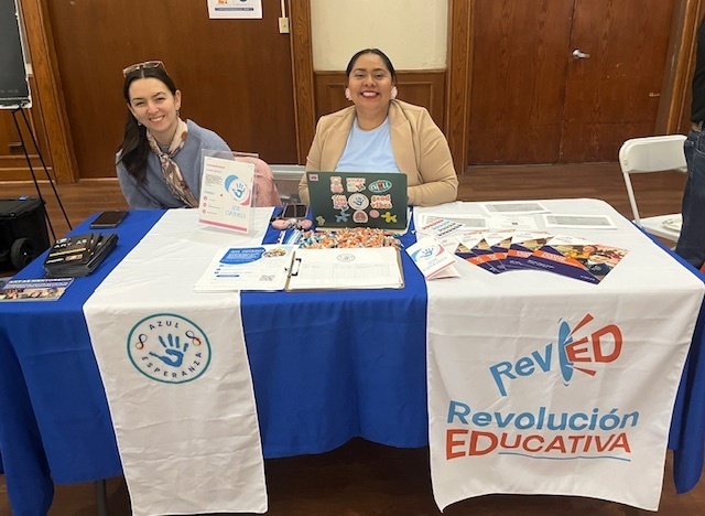Picture of Azul Esperanza and Revolution Educativa Representatives