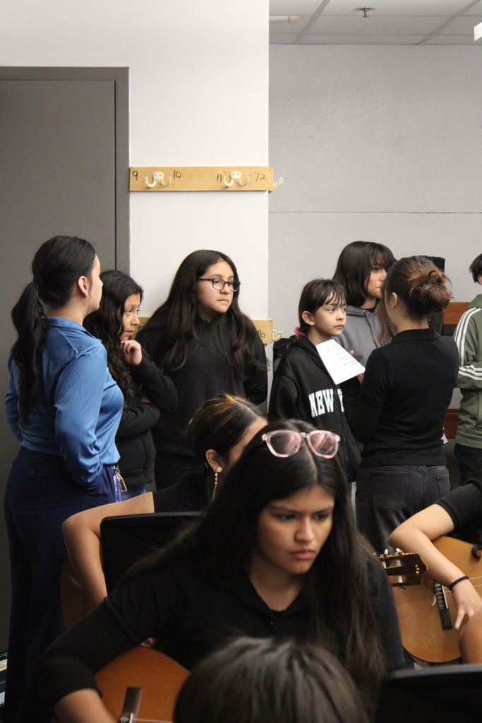 5th graders visiting our middle school building