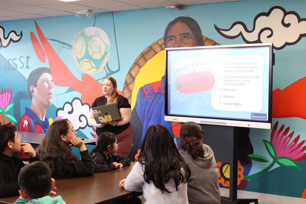5th graders visiting our middle school building