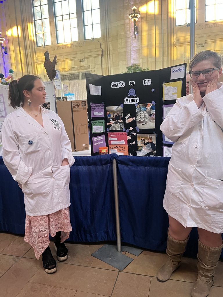 GCMS STEM students presenting at Union Station
