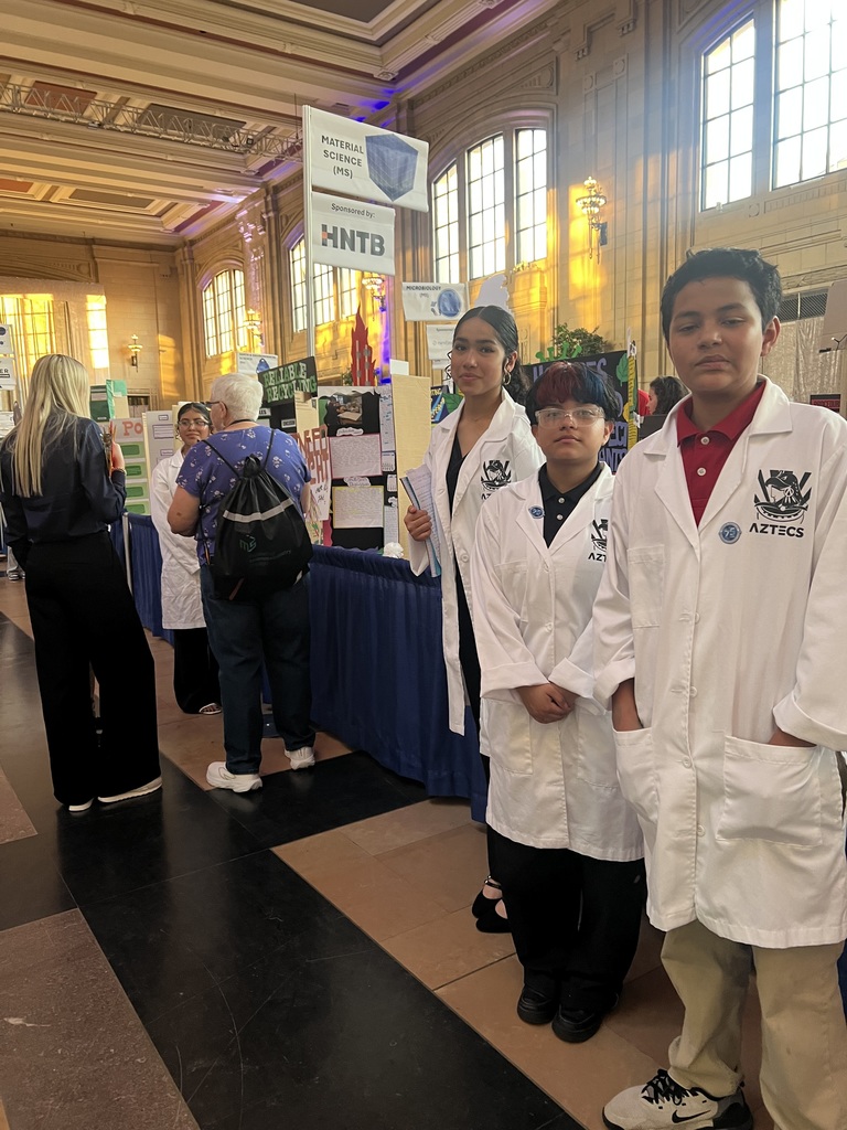 GCMS STEM students presenting at Union Station