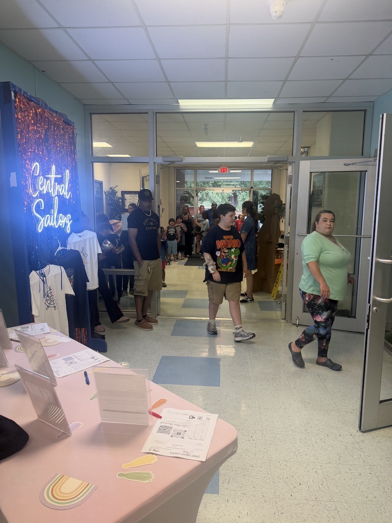 Parents and students arriving for our Title I meeting