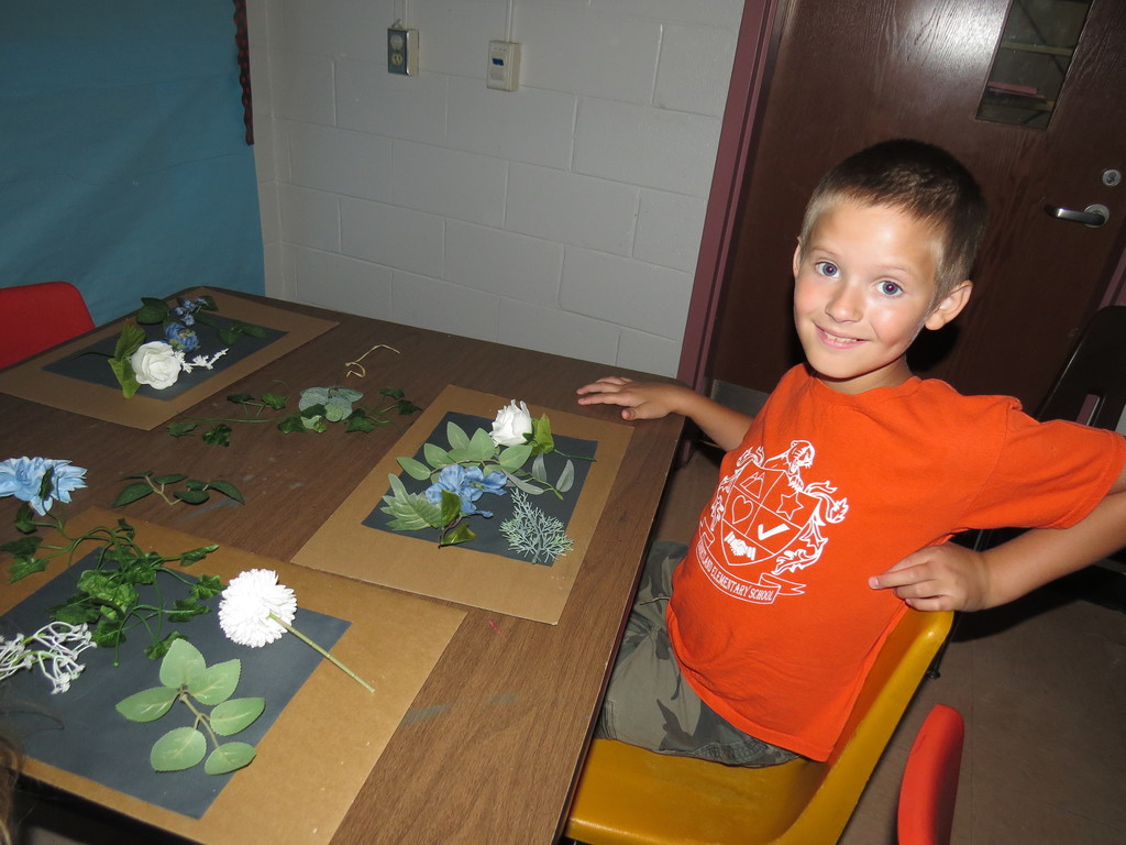  Scottsburg Elementary Fourth and Fifth Graders Learn About Monochromatic Art 