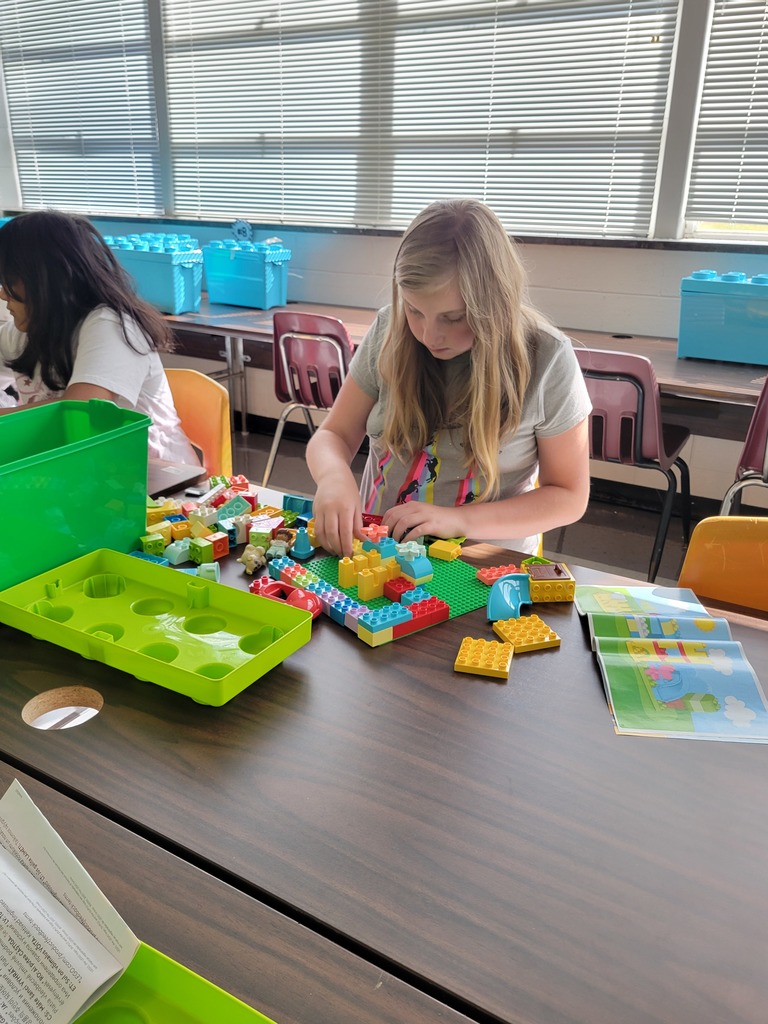 "If I Could Build a School" STEAM Activity at Scottsburg Elementary