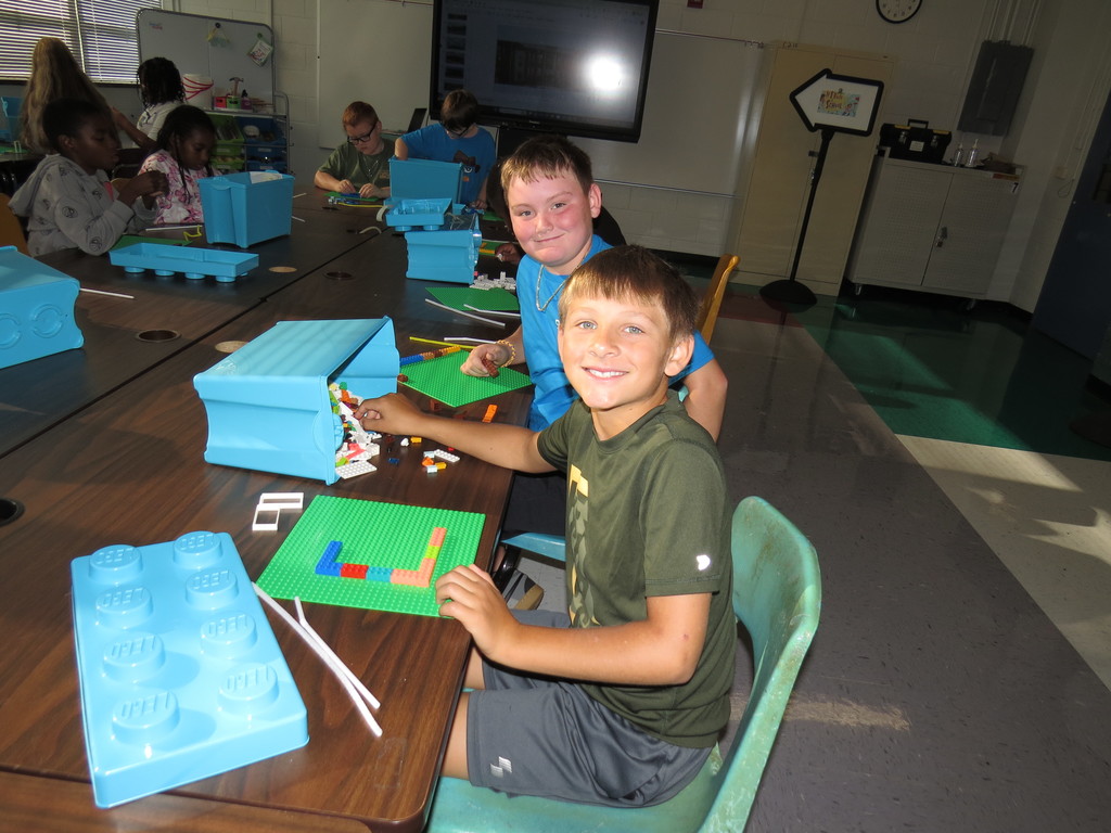 "If I Could Build a School" STEAM Activity at Scottsburg Elementary