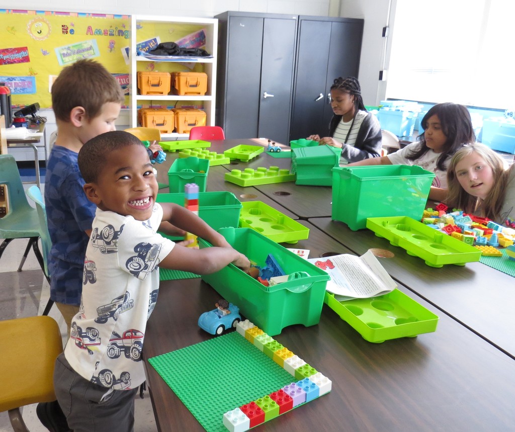 "If I Could Build a School" STEAM Activity at Scottsburg Elementary