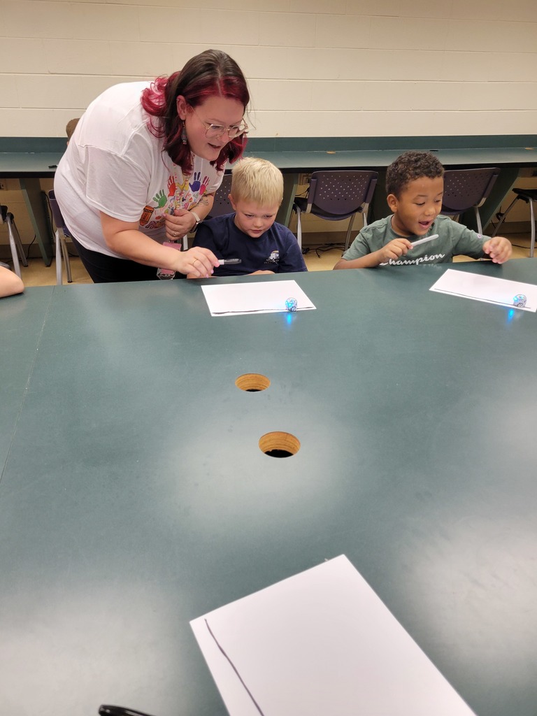 Students in STEAM Lab