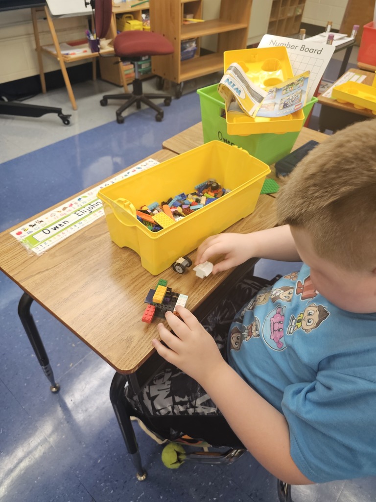 Students in STEAM Lab