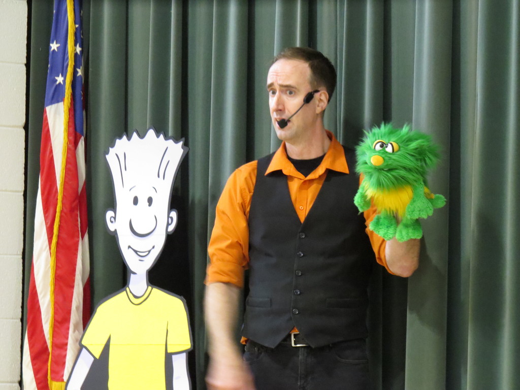 Students at Scottsburg Elementary Enjoy The NED Show