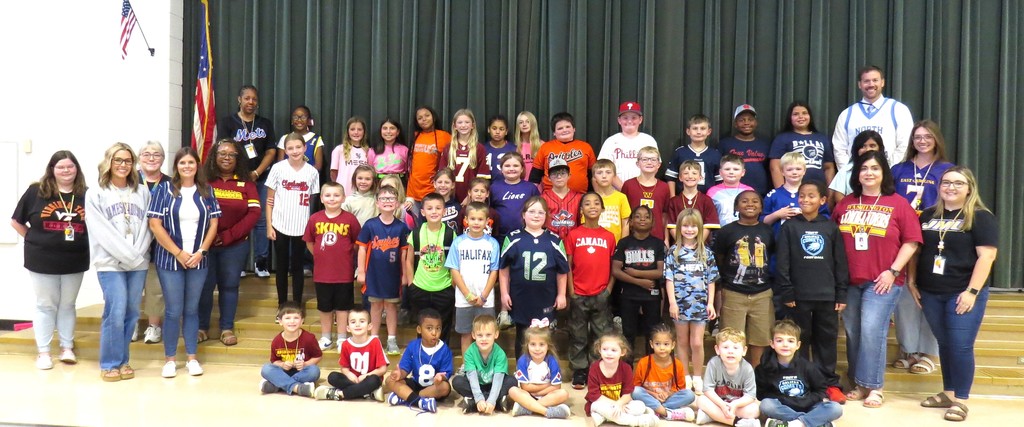Scottsburg Elementary Shows Off Their Team Spirit
