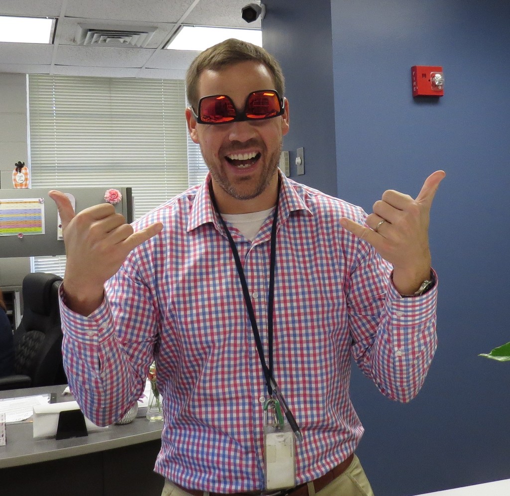 Students and Staff Participate in Wacky Wednesday at Scottsburg Elementary