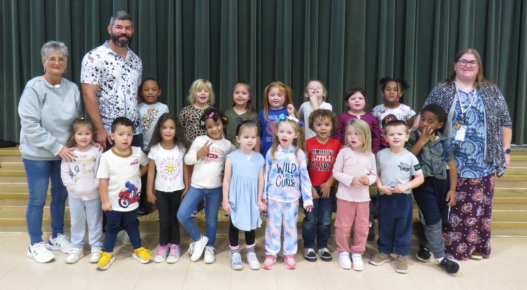 Students and Staff Participate in Wacky Wednesday at Scottsburg Elementary