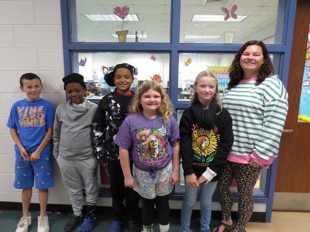 Students and Staff Participate in Wacky Wednesday at Scottsburg Elementary