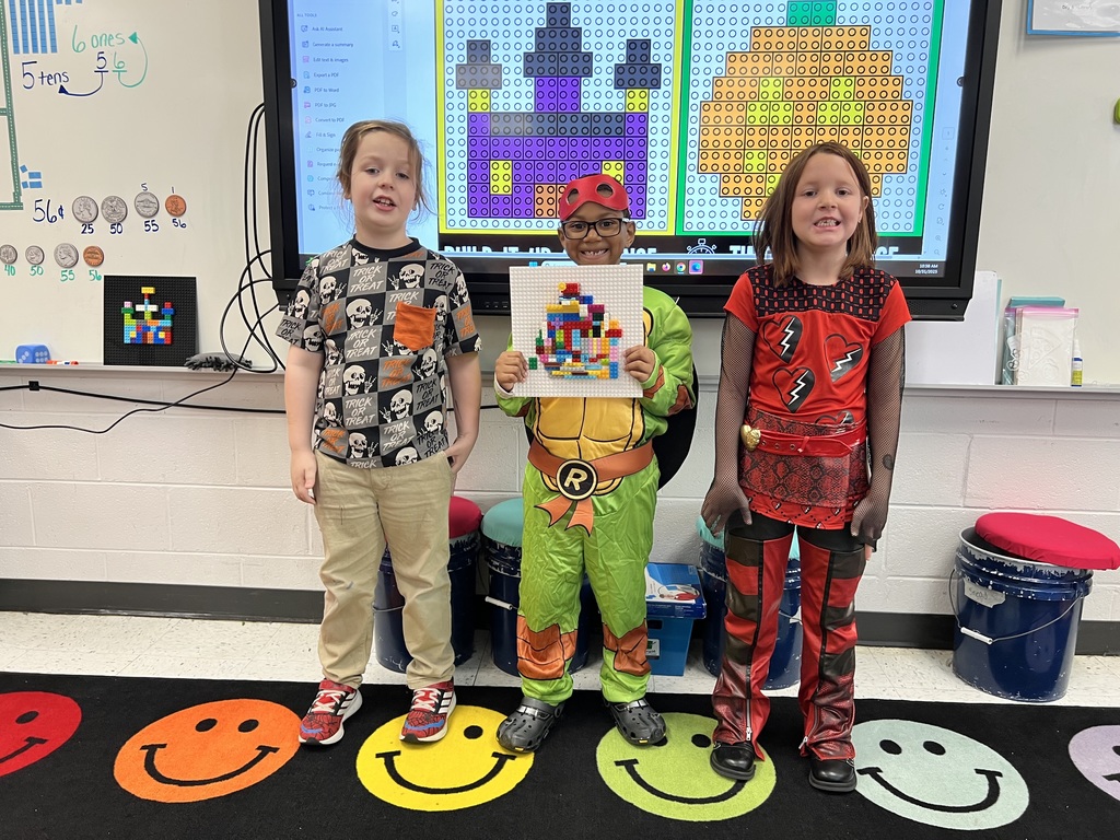 Ms. Snead's 2nd Grade Halloween Lego Challenge