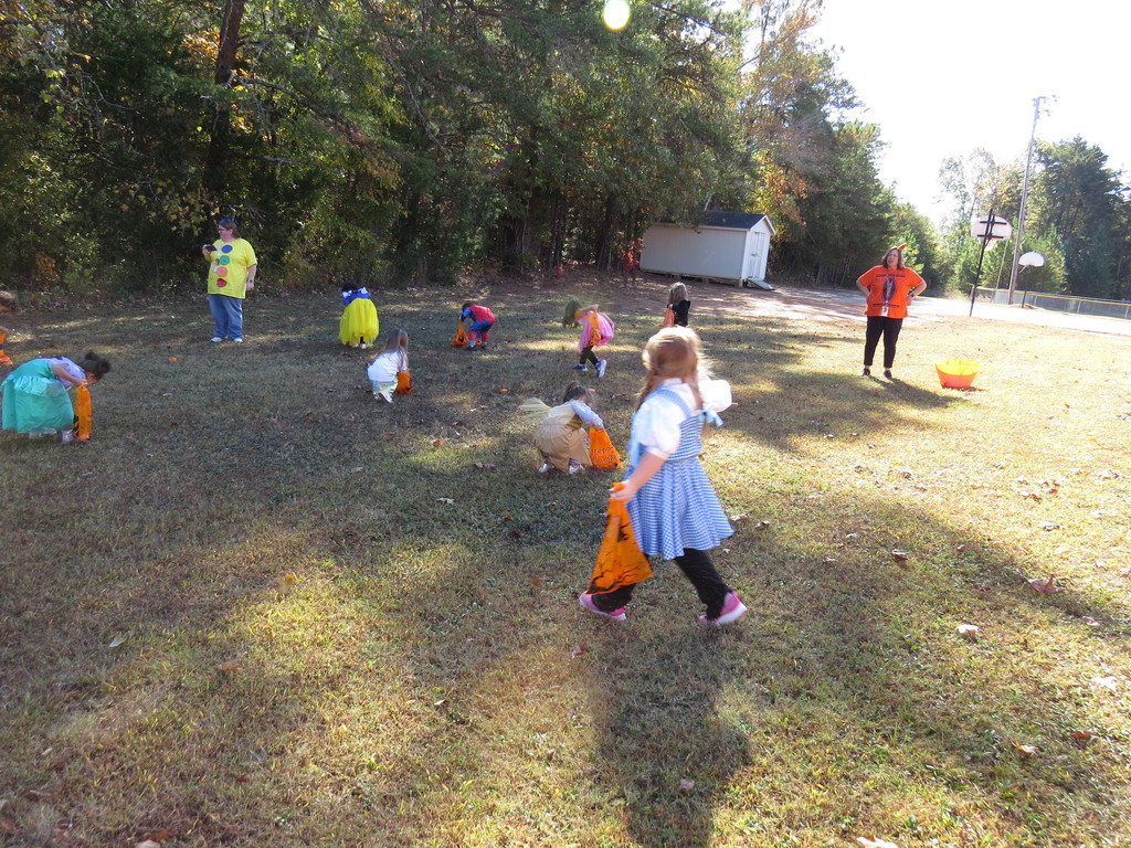Pre-K Students Enjoy a Halloween Pumpkin Hunt