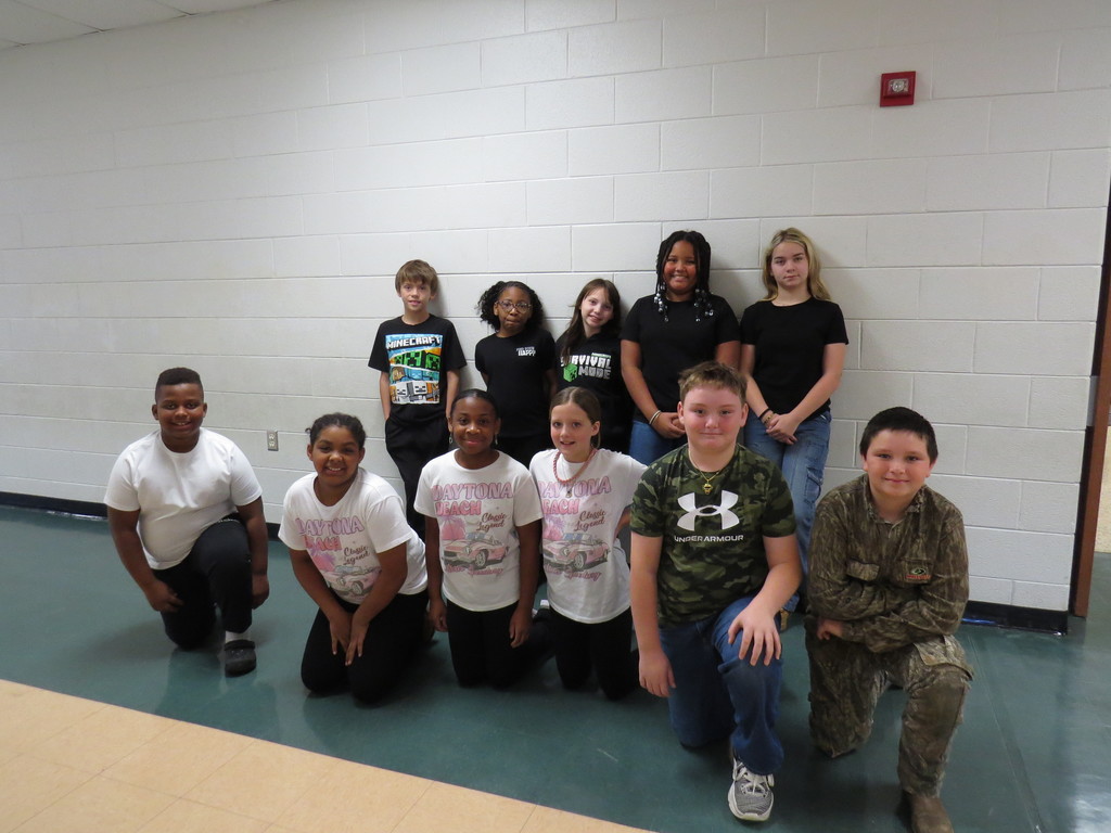 Dress Alike Twin Day Held at Scottsburg Elementary