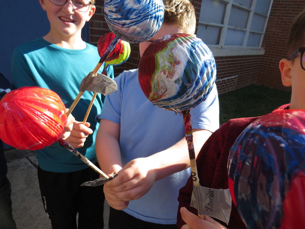 Students At Scottsburg Elementary Explore Hydro Dipping in Art Class