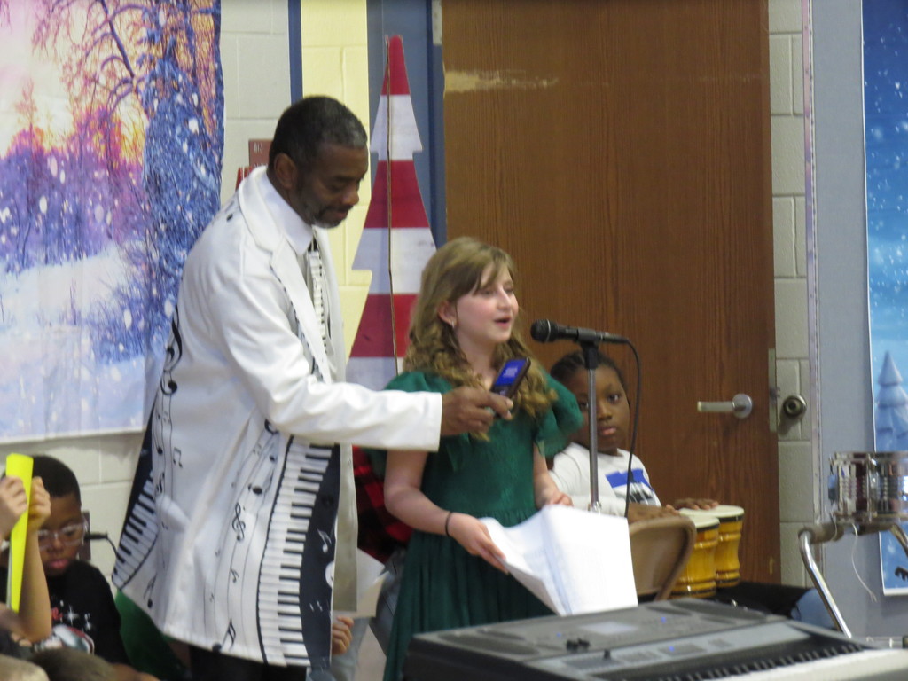 Scottsburg Elementary Parents, Faculty, and Staff Were Treated To A Special Holiday Concert