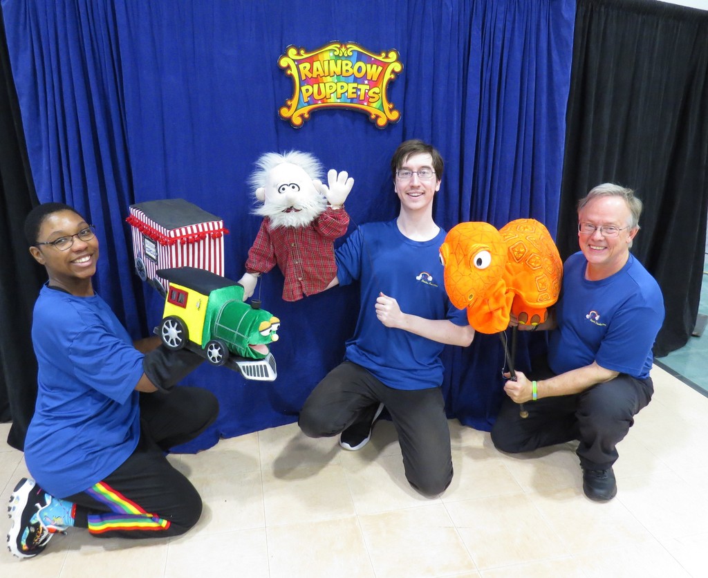Rainbow Puppets  Perform at Scottsburg Elementary 