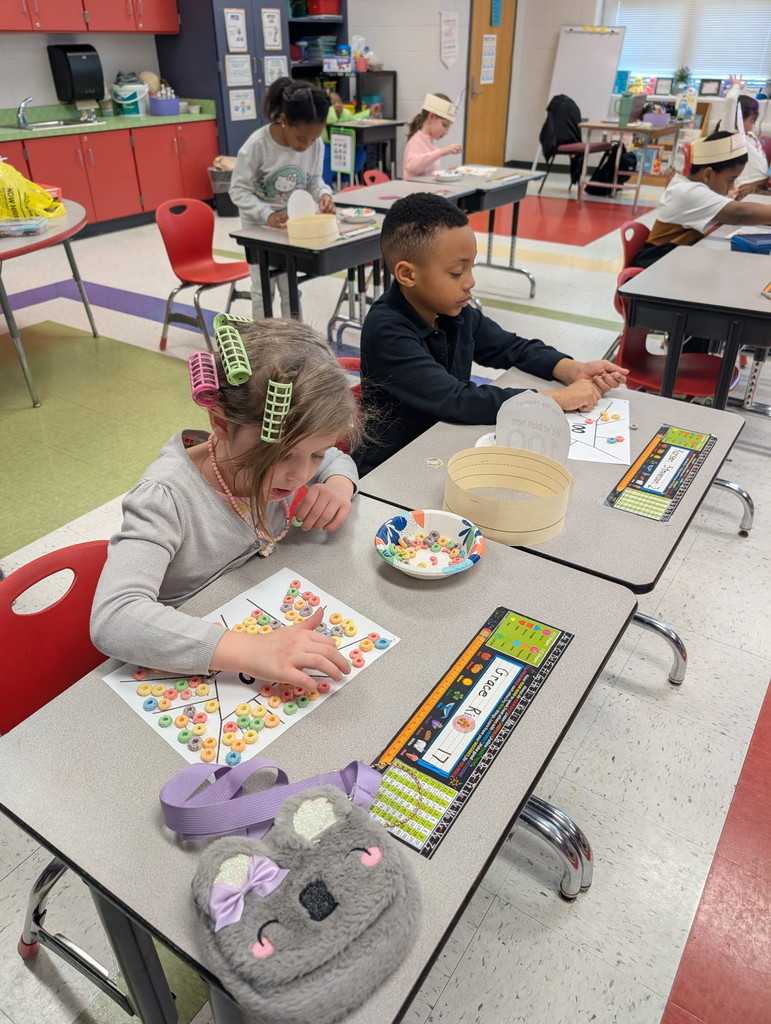 Mrs. Chandler's Class Celebrate the 100th Day of School