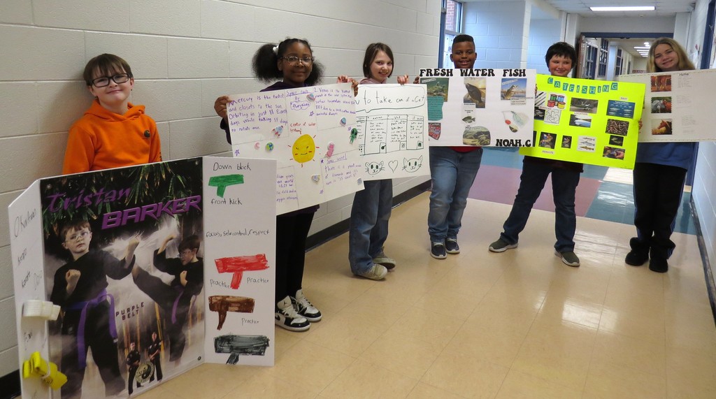 Fourth Grade 4-H Presentation Projects at Scottsburg Elementary
