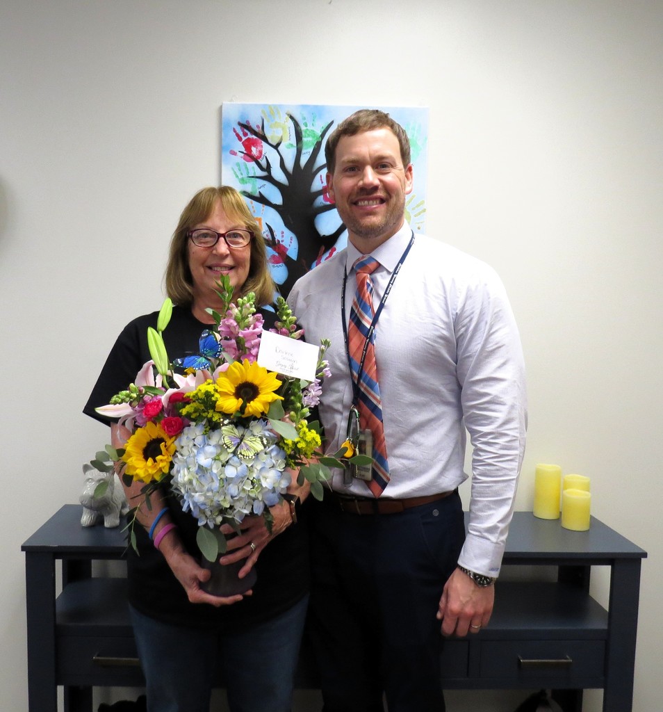 Mrs. Darlene Seamon Was Honored with the 2025-2026 Scottsburg Elementary Excellence in Service Award