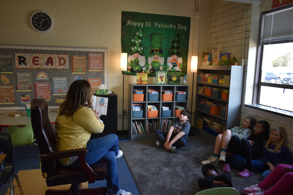 Mrs. Runion  reads Cat in the Hat