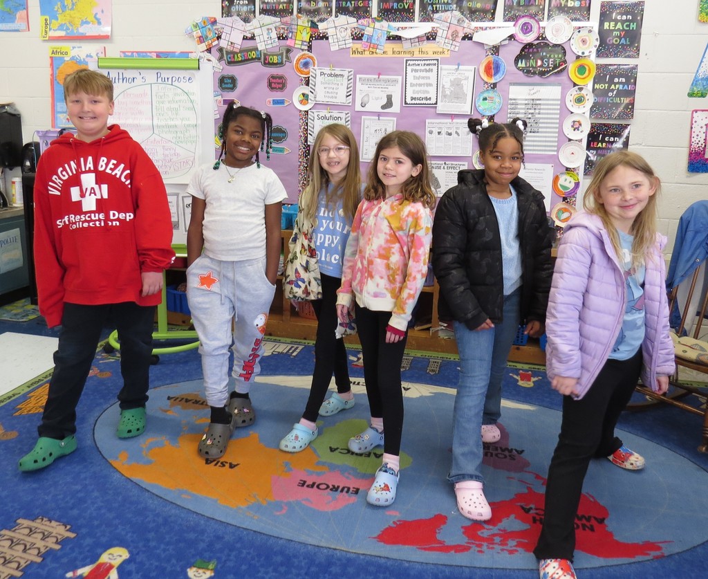 "Rockin In Crocs" School Spirit Day Celebrated At Scottsburg Elementary