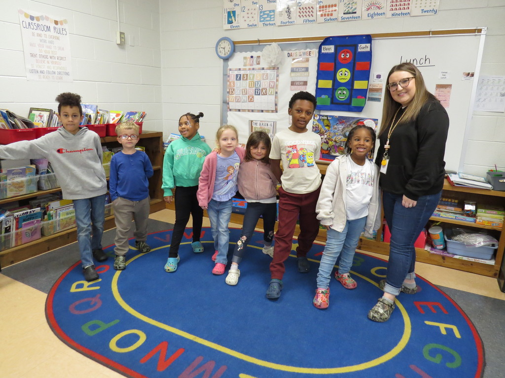 "Rockin In Crocs" School Spirit Day Celebrated At Scottsburg Elementary