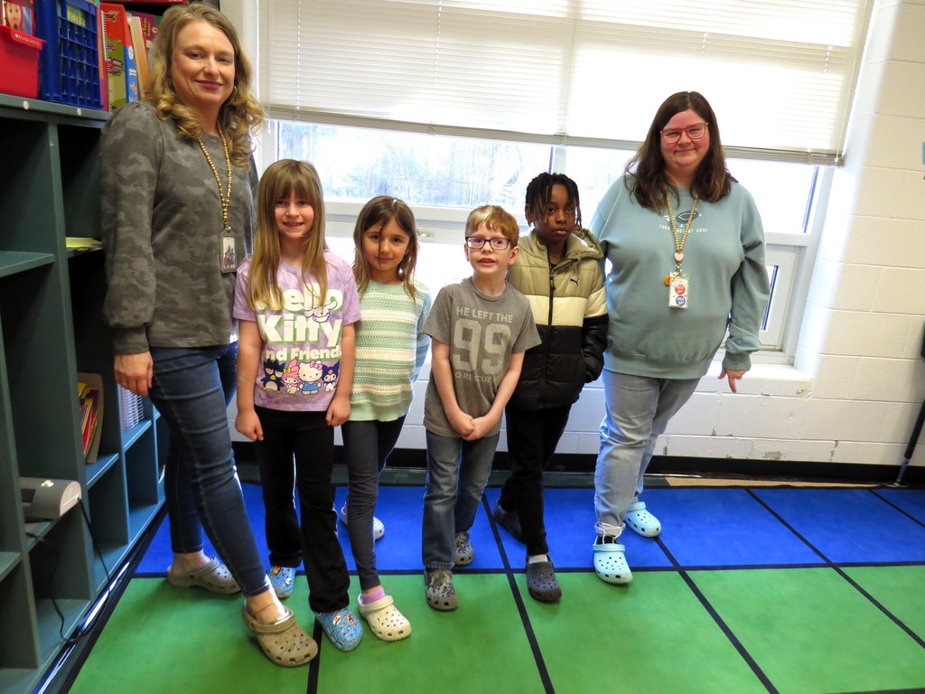 "Rockin In Crocs" School Spirit Day Celebrated At Scottsburg Elementary