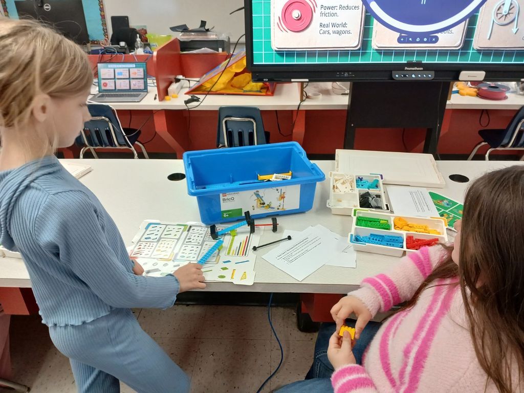 Third graders making simple machines using Lego Education kits